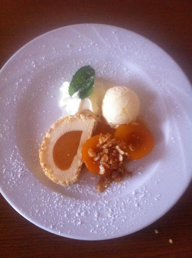Hotel Restaurant Osterbauer ノインキルヒェン エクステリア 写真